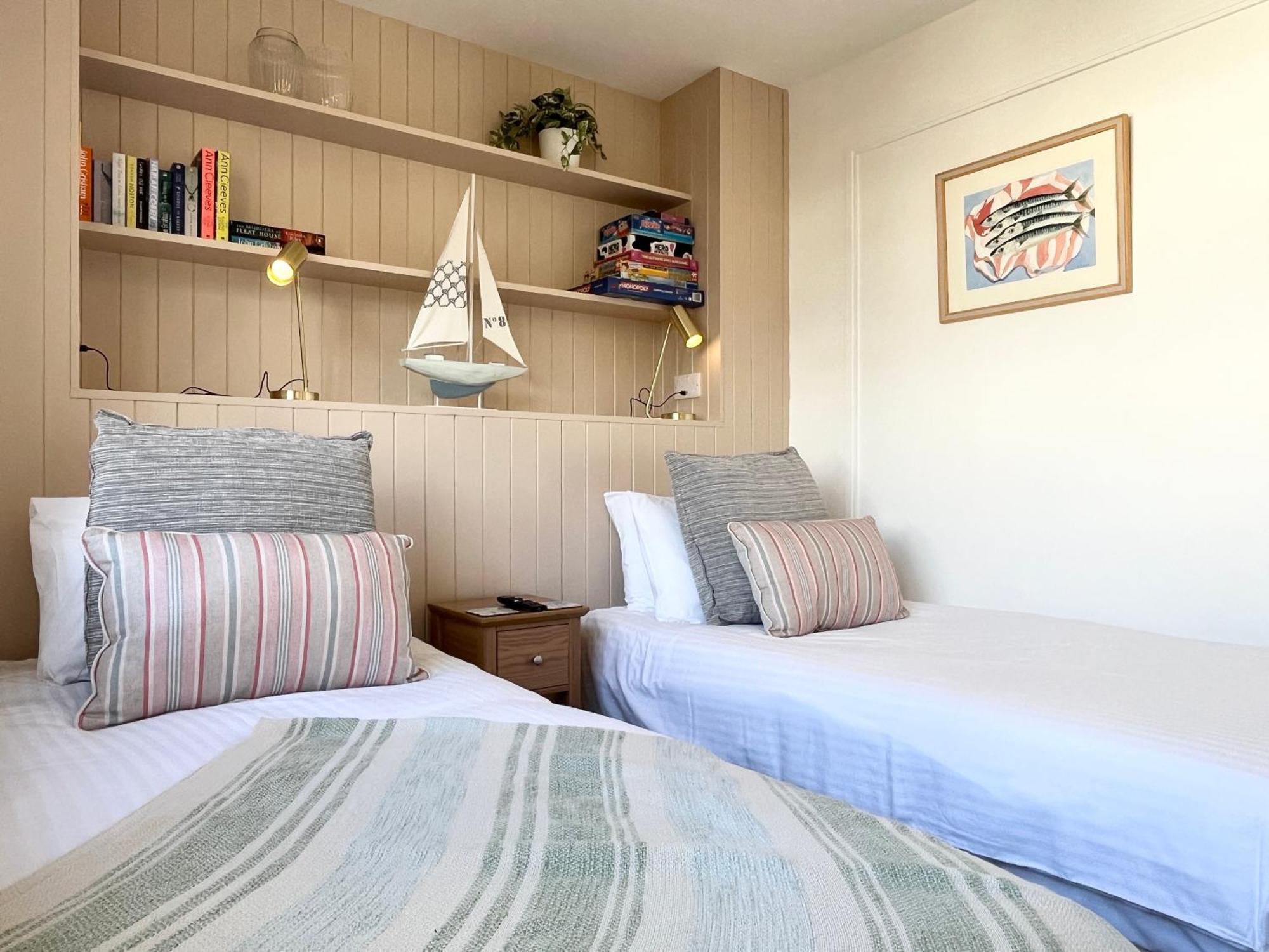 Mariner's Cottage~cozy Nook Close To The Sea Sleeps 4